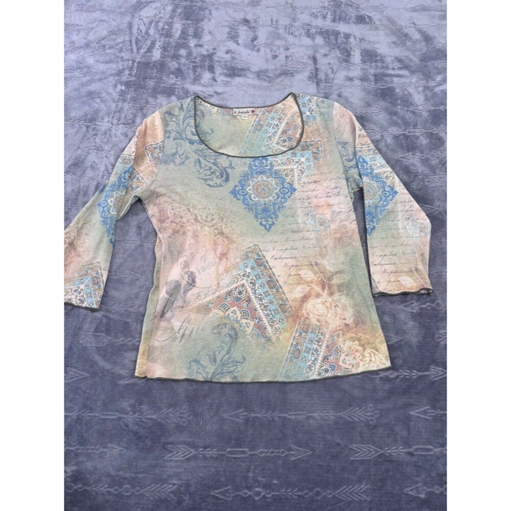 B Friends graphic print 3/4 sleeve top Women’s  size Petite medium